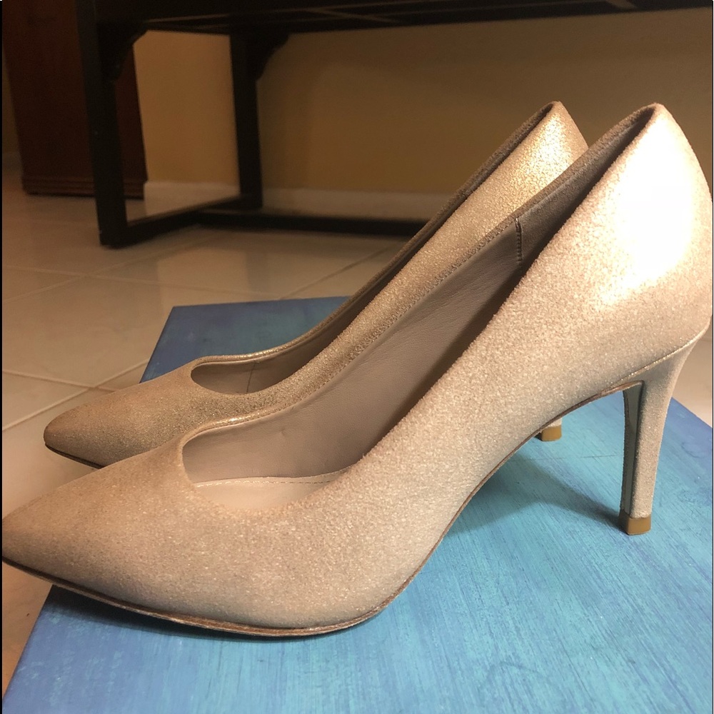Donald Pliner gold leather heels